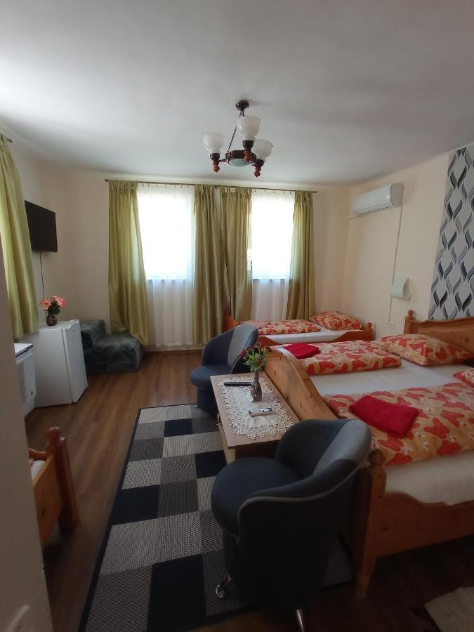 Hotel Szieszta Vendeghaz Sárospatak Zewnętrze zdjęcie