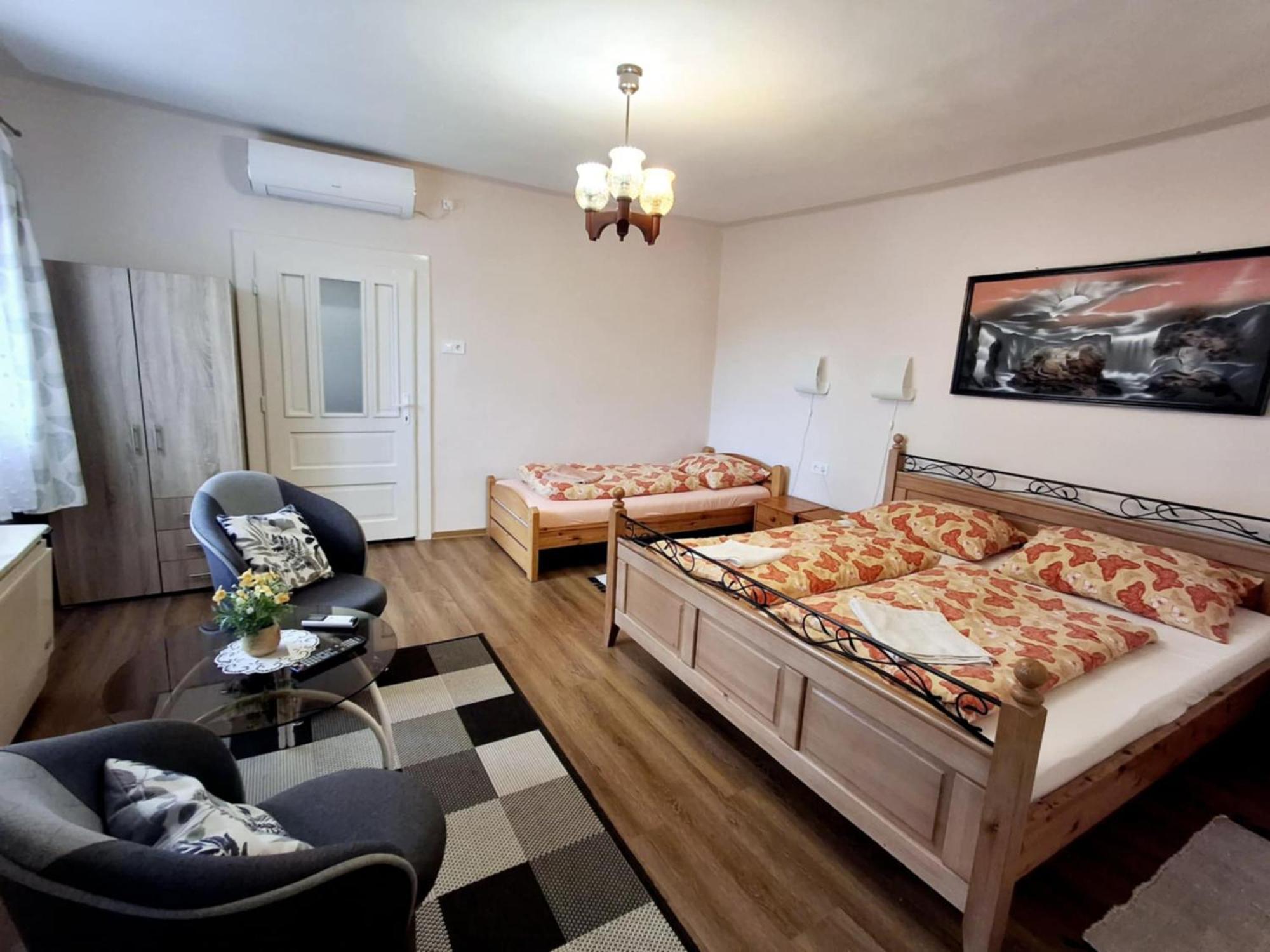 Hotel Szieszta Vendeghaz Sárospatak Zewnętrze zdjęcie