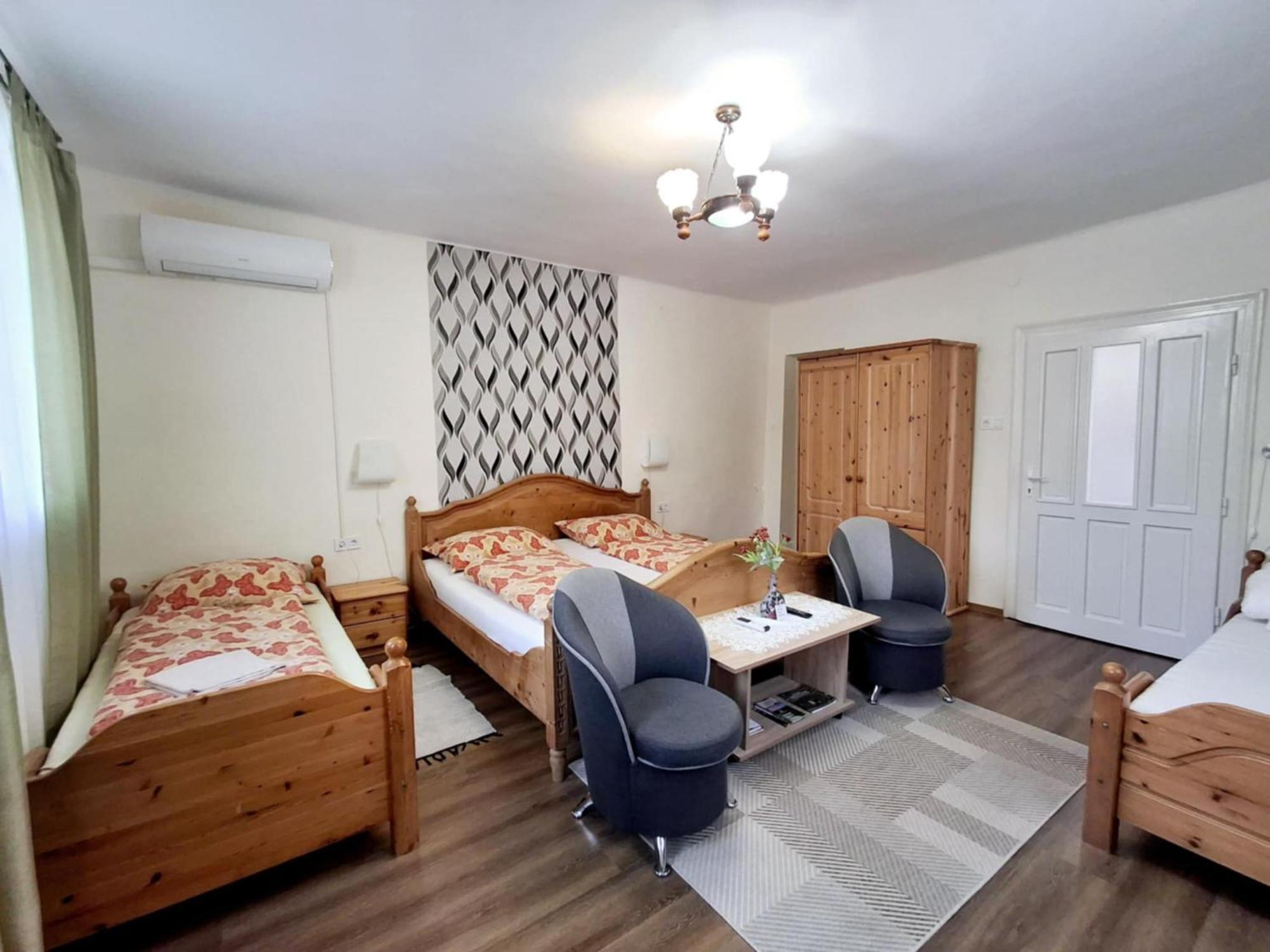 Hotel Szieszta Vendeghaz Sárospatak Zewnętrze zdjęcie